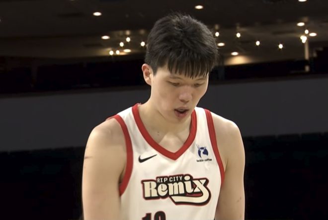 杨瀚森末节爆发率队取胜 发展联盟赛场展现蜕变