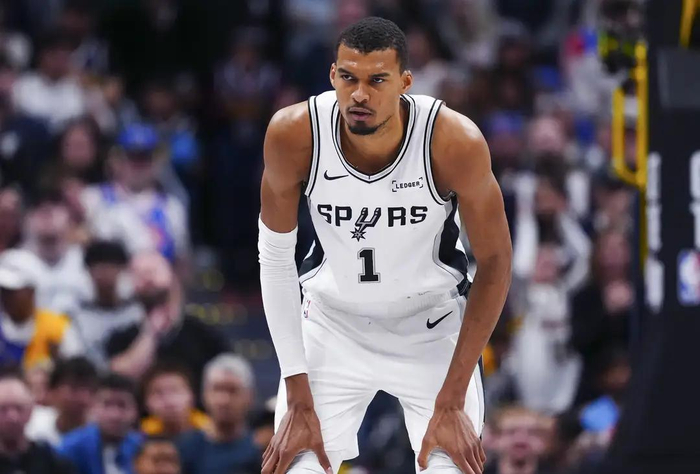 文班亚马肋骨挫伤无大碍 65场出勤目标引战术抉