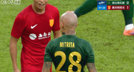 浙江外援米特里策中超冲突引争议 暴怒踹桶或遭