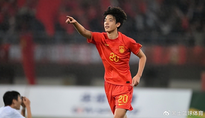 大连英博主场迎战河南队 李国旭强调严谨备战朱