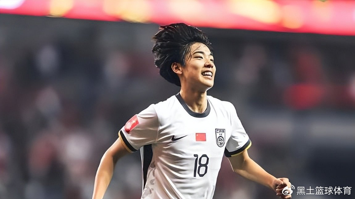 大连英博主场迎战河南队 李国旭强调严谨备战朱