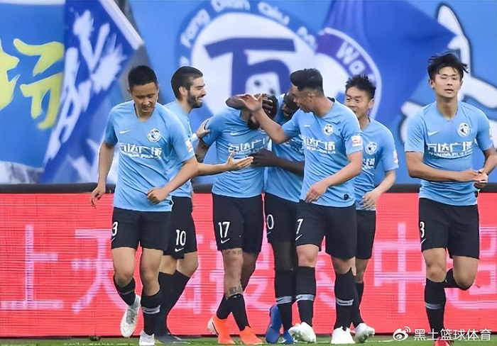 大连英博主场迎战河南队 李国旭强调严谨备战朱